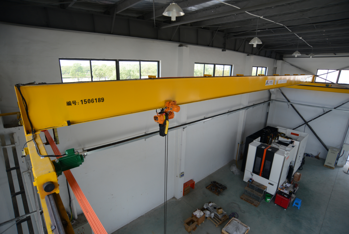Features of European-style single-beam crane structure