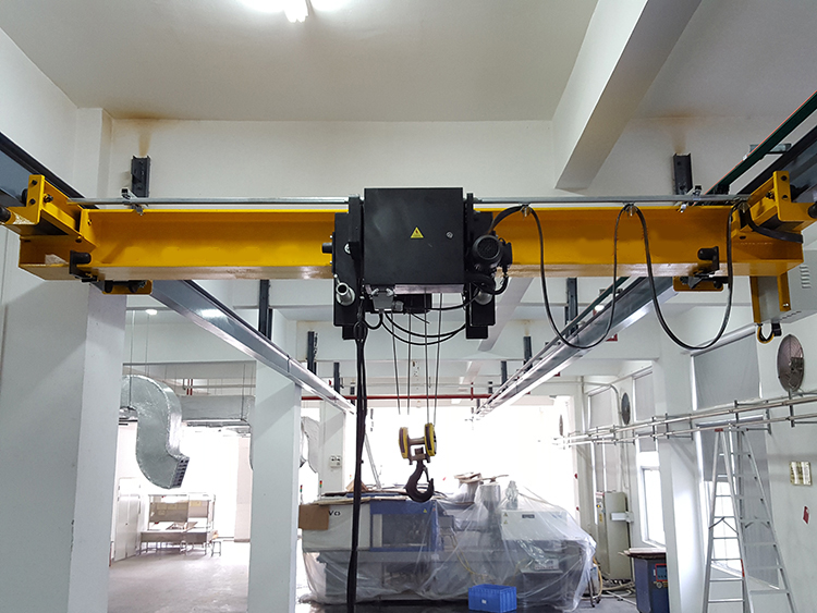 Single-girder European-style cranes are non-standard customi