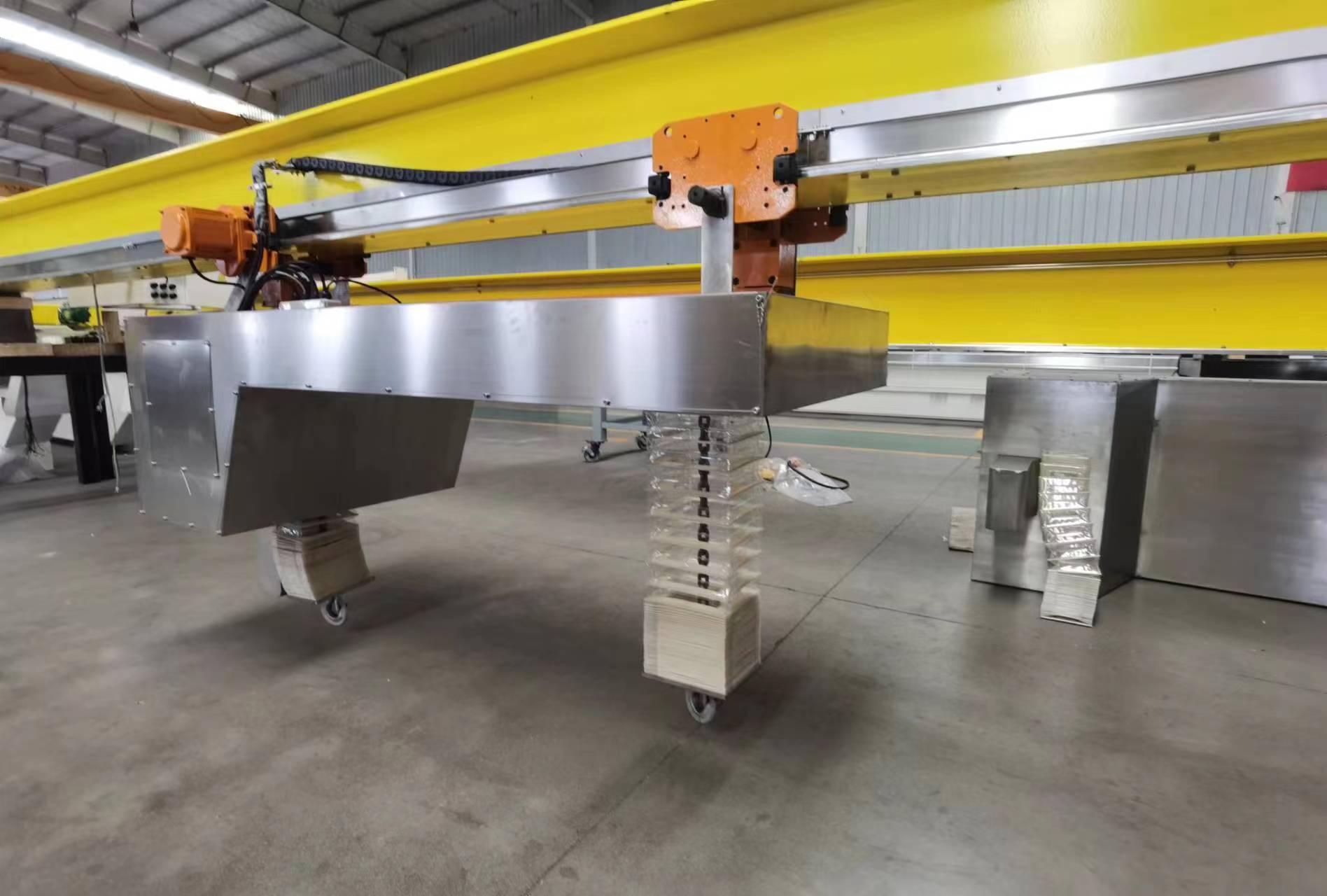 Cleanroom electric chain hoist